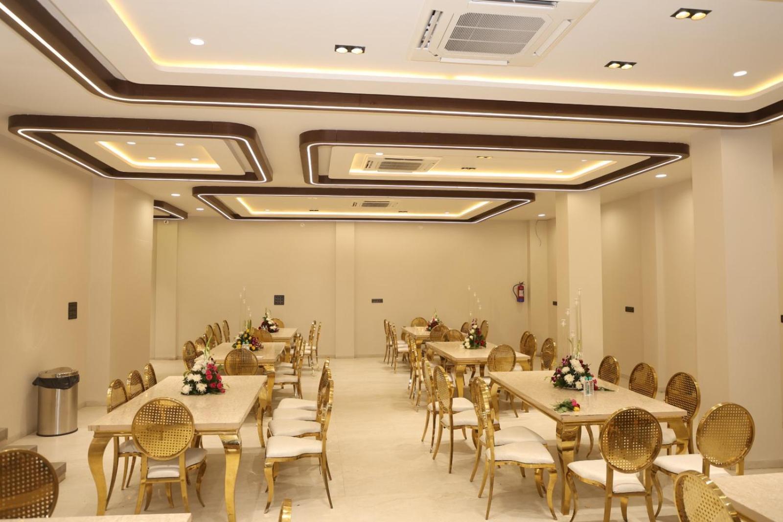 The Meera Hotel Удджайн Экстерьер фото