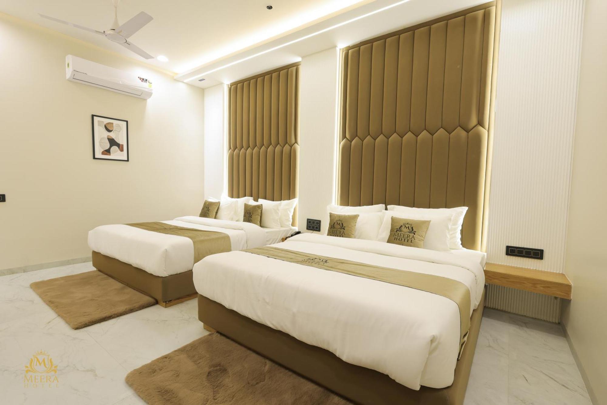 The Meera Hotel Удджайн Экстерьер фото